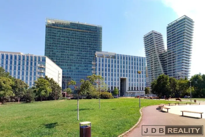 Pronájem kanceláře, Praha - Nusle, Pujmanové, 50 m2