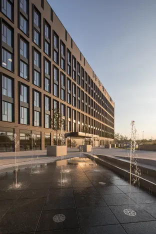 Pronájem kanceláře, Praha - Karlín, Sokolovská, 2150 m2