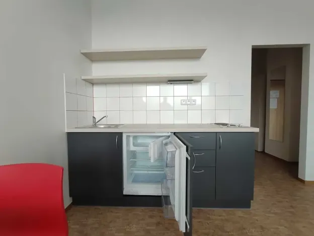 Pronájem bytu 1+kk, Praha - Smíchov, Křížová, 35 m2