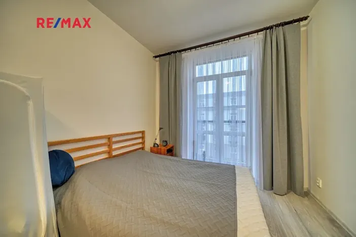 Pronájem bytu 1+kk, Milovice, Slepá, 25 m2