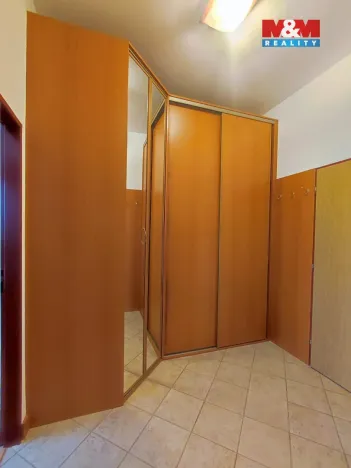 Pronájem bytu 2+kk, Hradec Králové - Kukleny, Pražská třída, 60 m2