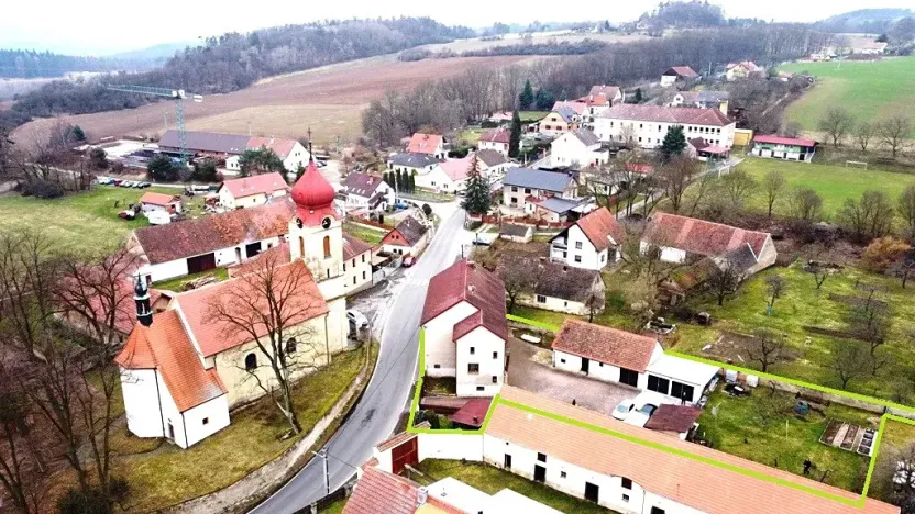 Prodej komerční nemovitosti, Borotice, 282 m2