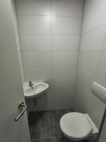 Pronájem obchodního prostoru, Brno, Anenská, 28 m2
