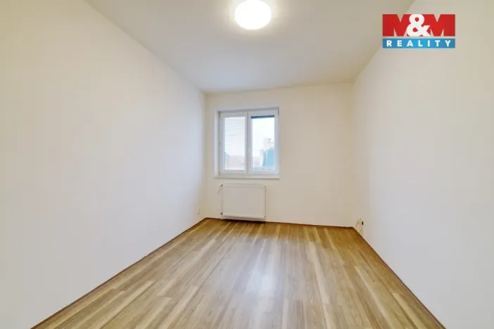 Prodej bytu 4+1, Cheb, Májová, 110 m2