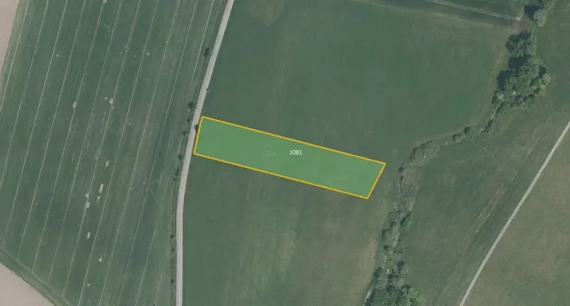 Prodej pole, Uhersko, 11302 m2