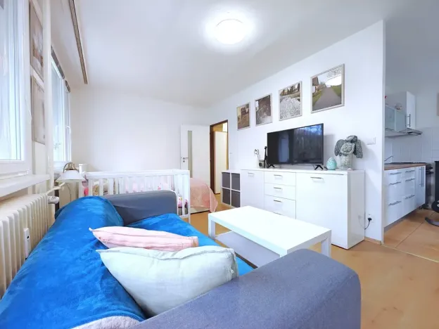 Prodej bytu 1+1, Čelákovice, Rumunská, 33 m2