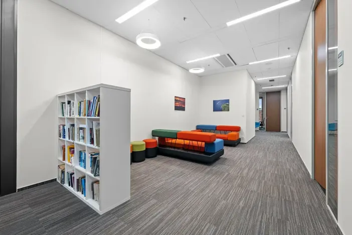 Pronájem kanceláře, Praha - Dejvice, Evropská, 2857 m2