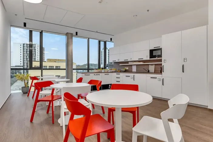 Pronájem kanceláře, Praha - Modřany, Mezi vodami, 2038 m2