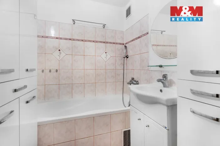 Prodej bytu 4+1, Ústí nad Labem - Bukov, Vinařská, 83 m2