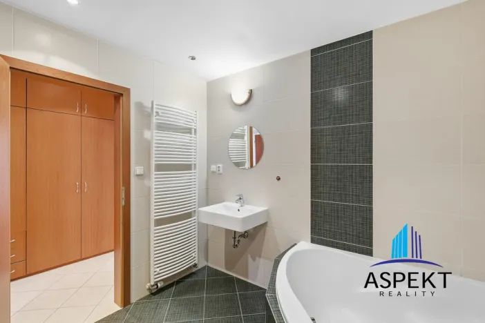 Pronájem bytu 2+kk, Praha - Stodůlky, Tlumačovská, 58 m2