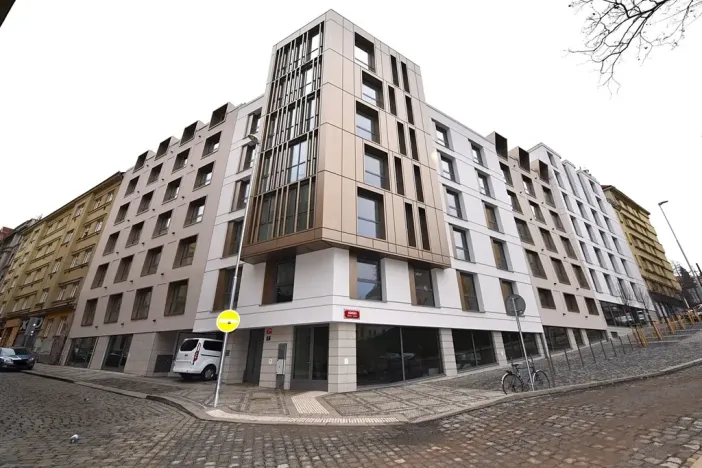 Pronájem bytu 1+kk, Praha - Vršovice, Krymská, 34 m2