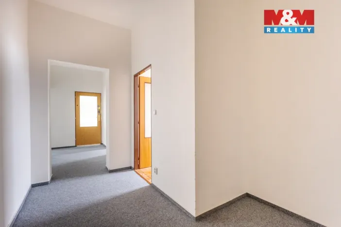Pronájem bytu 3+1, Nový Bor, Tržní náměstí, 85 m2