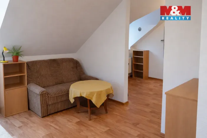 Pronájem bytu 1+kk, Kladruby nad Labem - Bílé Vchynice, 22 m2