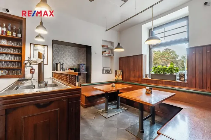 Pronájem restaurace, Praha - Nusle, Sekaninova, 254 m2