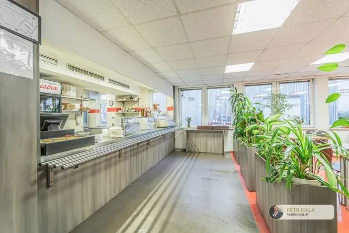 Pronájem kanceláře, Praha, Dopraváků, 258 m2
