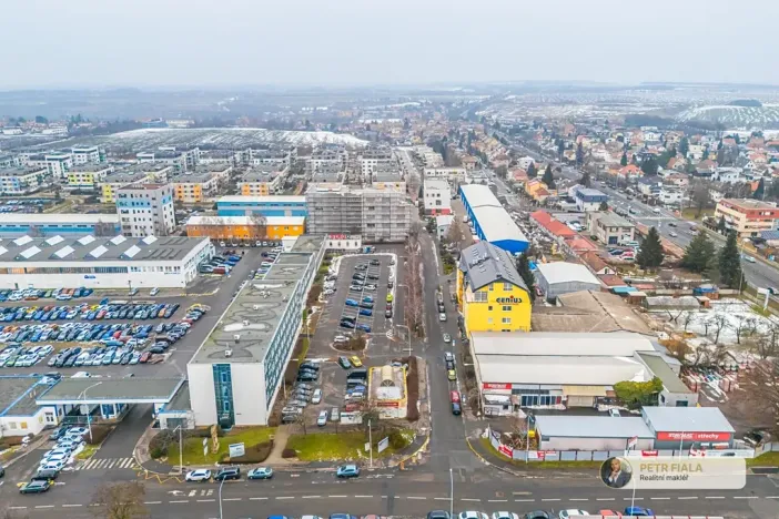 Pronájem kanceláře, Praha, Dopraváků, 240 m2