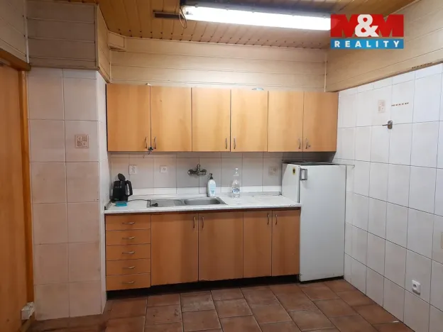 Pronájem, Lešná, 379 m2