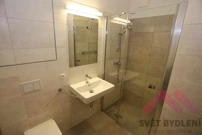 Pronájem bytu 1+kk, Praha - Karlín, U Mlýnského kanálu, 41 m2