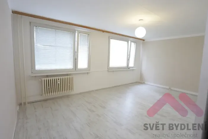 Pronájem bytu 1+kk, Praha - Řepy, Bazovského, 35 m2