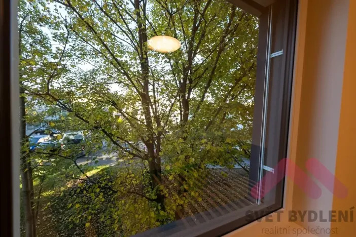 Pronájem bytu 2+kk, Praha - Řepy, Laudova, 62 m2