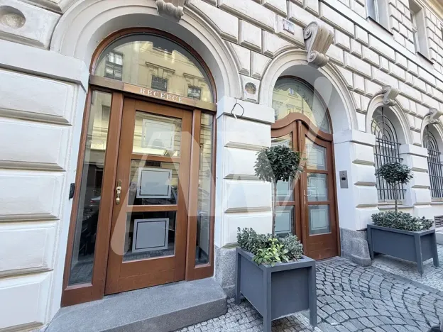 Pronájem kanceláře, Praha - Nové Město, Lazarská, 189 m2