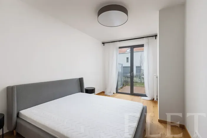 Pronájem bytu 2+kk, Praha - Radlice, Na Farkáně I, 52 m2