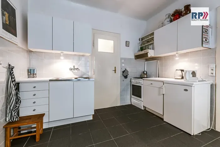 Pronájem bytu 1+1, Praha - Dejvice, Jugoslávských partyzánů, 45 m2