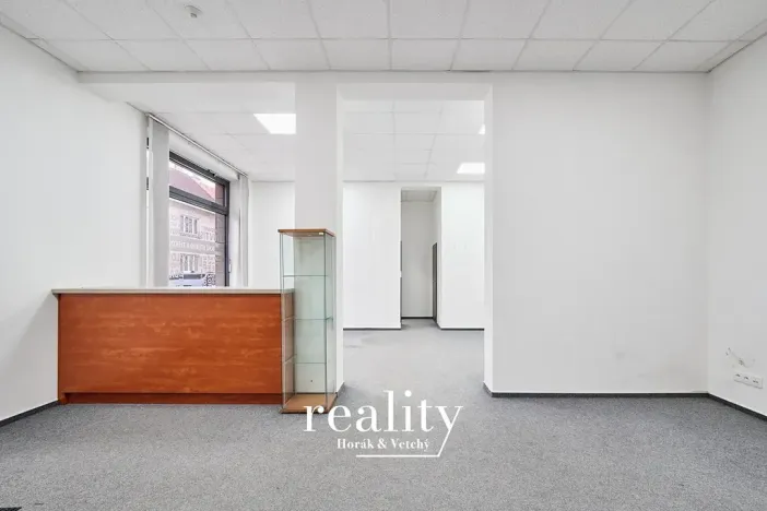 Pronájem obchodního prostoru, Znojmo, Bezručova, 72 m2
