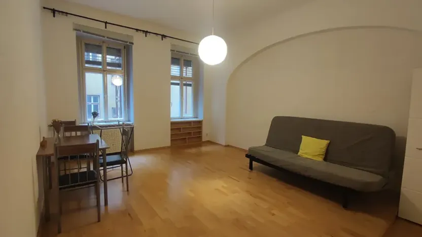 Pronájem bytu 2+kk, Praha - Karlín, Pernerova, 62 m2