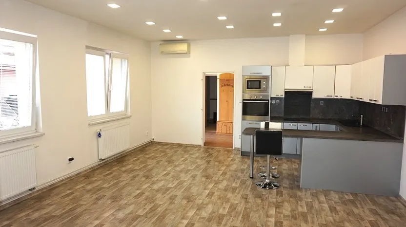 Pronájem rodinného domu, Brno, Banskobystrická, 74 m2