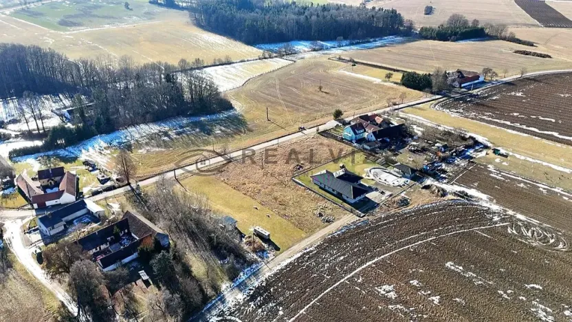 Prodej pozemku pro bydlení, Lišov, 1065 m2