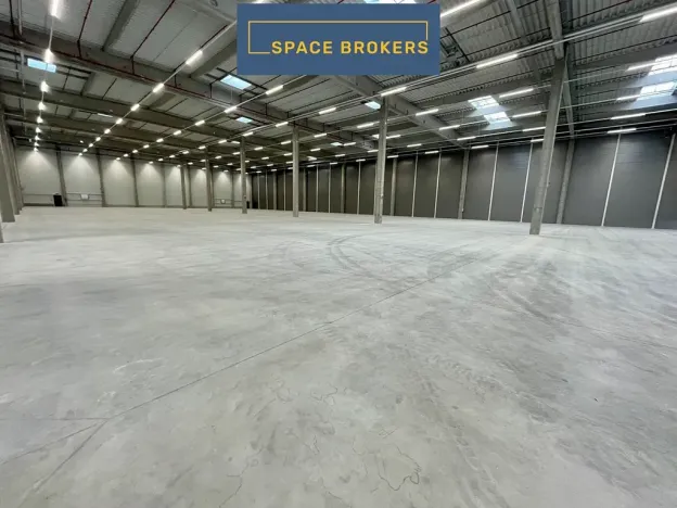 Pronájem skladu, Pardubice, 5082 m2