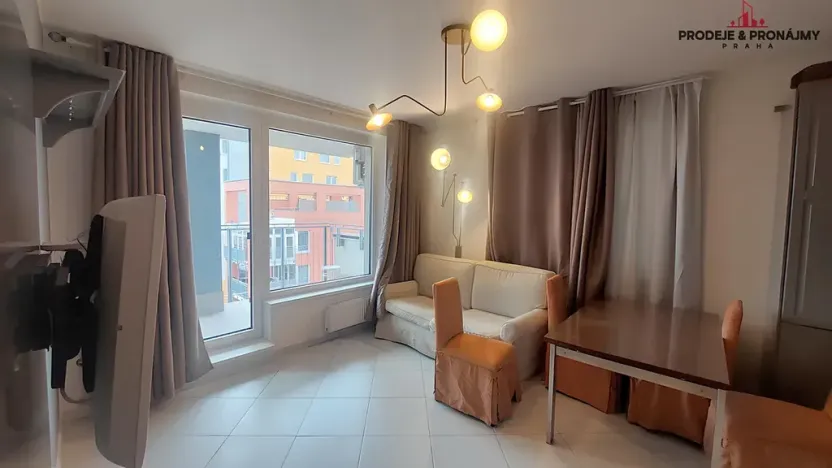 Pronájem bytu 2+kk, Praha - Vysočany, Pod Harfou, 55 m2