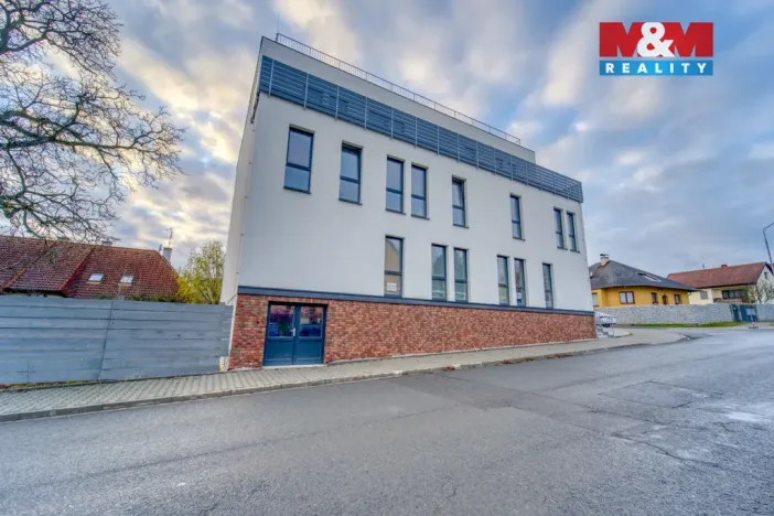 Pronájem kanceláře, Kralovice, Alšova, 198 m2