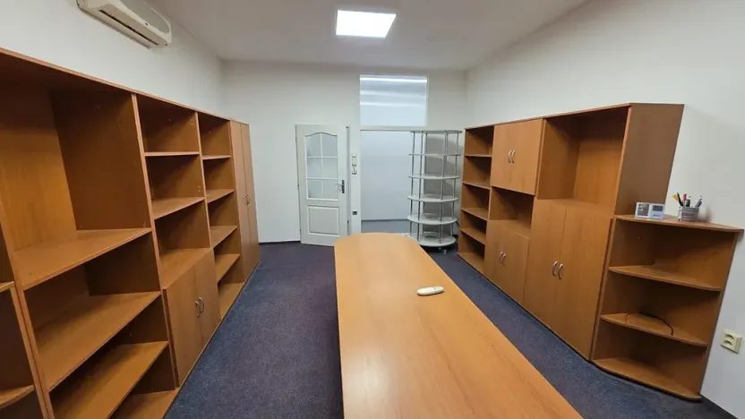 Pronájem kanceláře, Brno, Bieblova, 273 m2