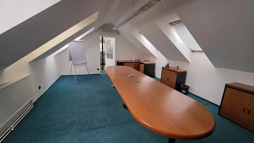 Pronájem kanceláře, Brno, Bieblova, 458 m2