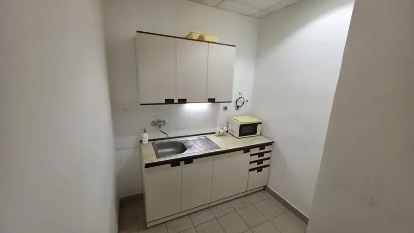 Pronájem kanceláře, Brno, Bieblova, 458 m2