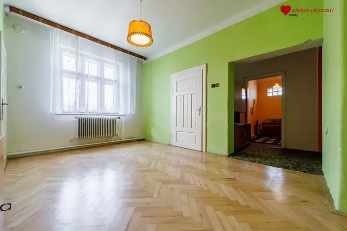 Prodej rodinného domu, Cholina, 333 m2