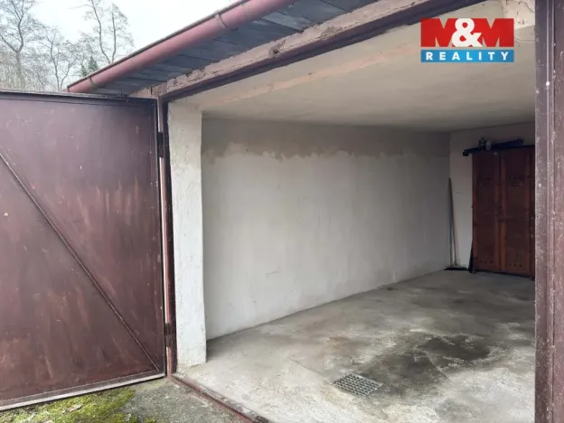Pronájem garáže, Pardubice - Svítkov, 19 m2