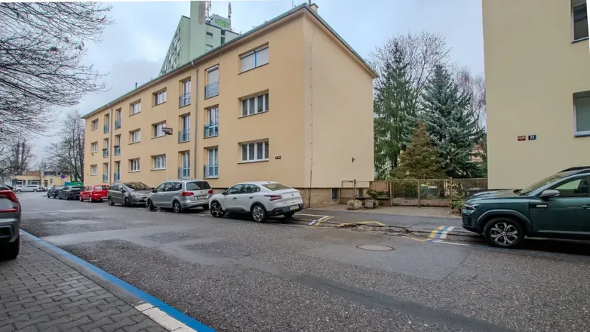 Pronájem bytu 2+1, Poděbrady, Hakenova, 51 m2