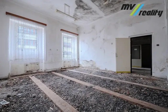 Prodej obchodního prostoru, Český Dub, Husova, 996 m2