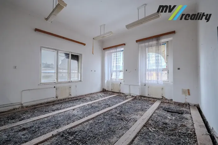 Prodej obchodního prostoru, Český Dub, Husova, 996 m2