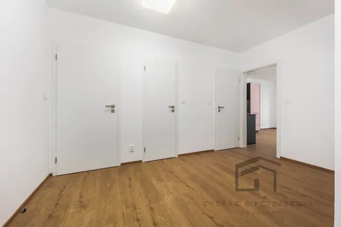 Pronájem bytu 4+kk, Praha - Modřany, Levského, 73 m2