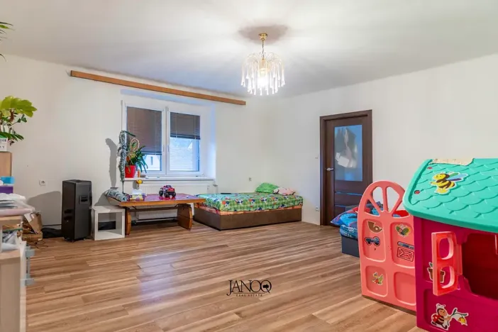 Prodej bytu 3+1, Oslavany, 1. máje, 74 m2