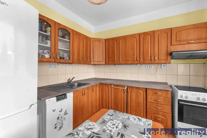 Prodej bytu 2+1, Lázně Bohdaneč, Na Lužci, 62 m2