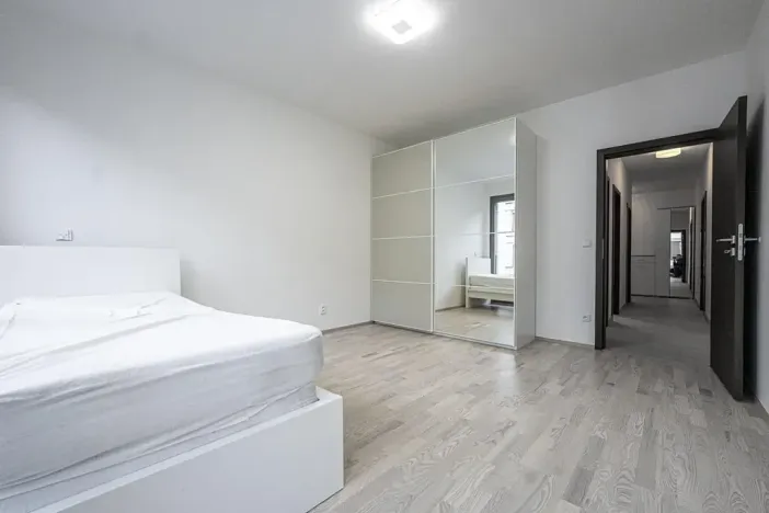 Prodej bytu 2+kk, Praha - Karlín, Za Karlínským přístavem, 76 m2