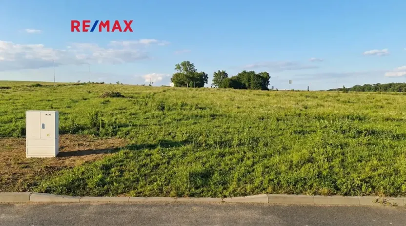 Prodej pozemku pro bydlení, Líšnice, 831 m2