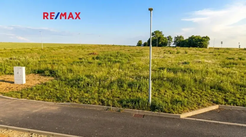 Prodej pozemku pro bydlení, Líšnice, 831 m2