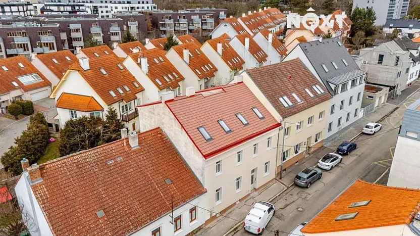 Prodej bytu 2+kk, Praha - Žižkov, Na mokřině, 87 m2