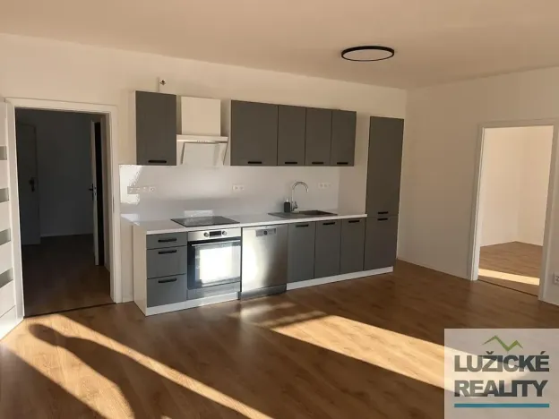 Pronájem bytu 3+kk, Česká Kamenice, Nádražní, 83 m2